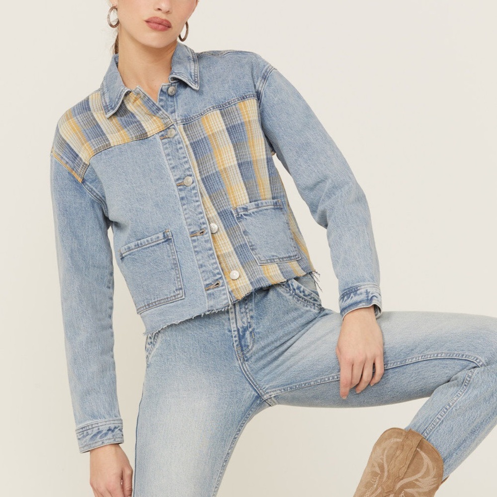 CLEO + WOLF PLAID DENIM CROPPED JACKET